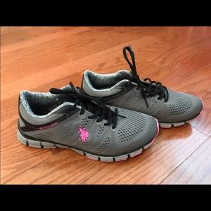 US Polo Association 8 gray/pink tennis shoes EUC